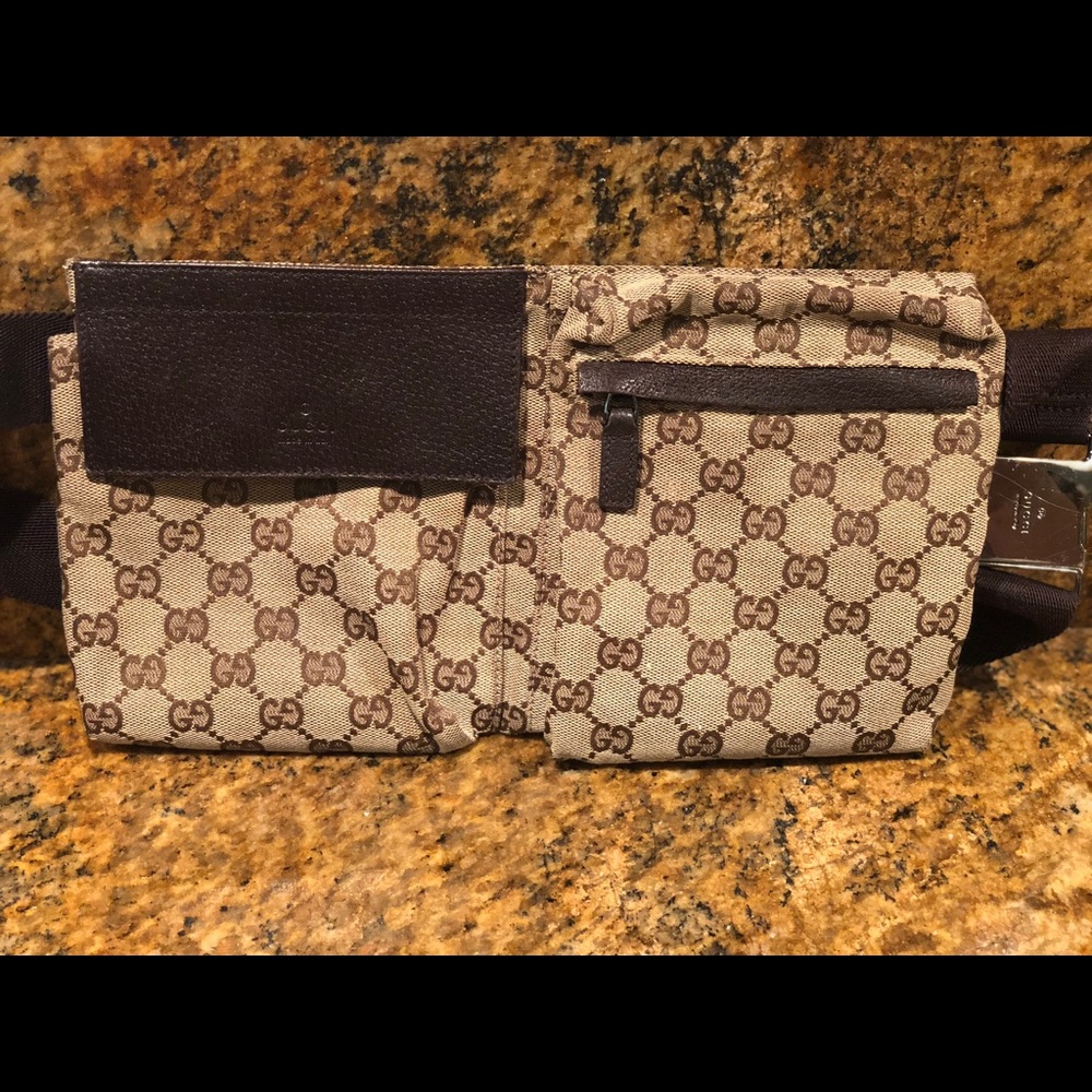Authentic Gucci fanny pack/ waist belt/ cross body
